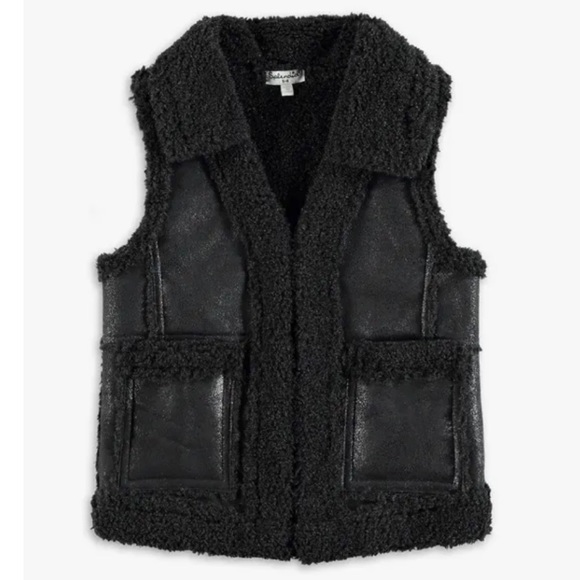 Girls Faux Leather Vest - Picture 8 of 8